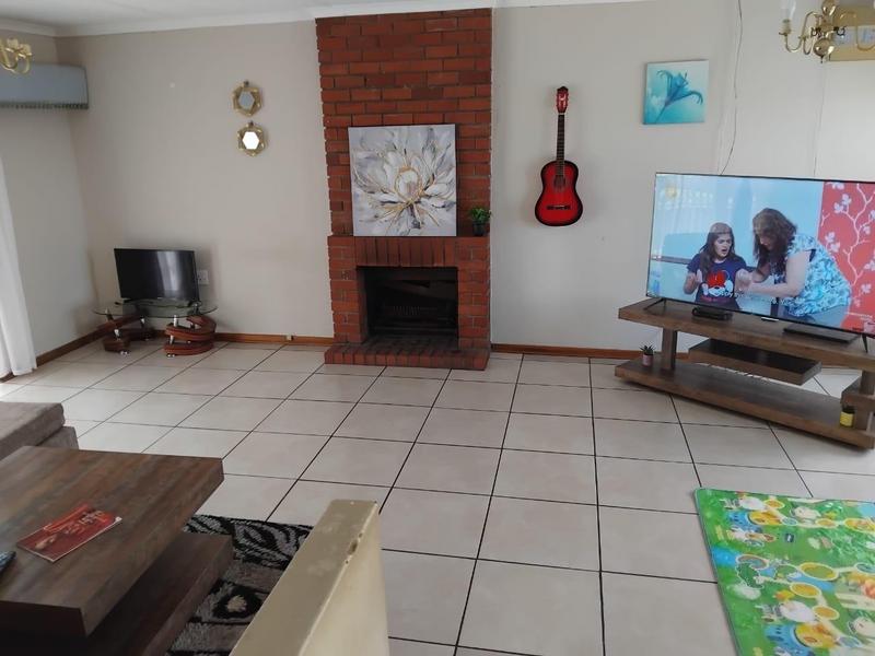 6 Bedroom Property for Sale in Southernwood Eastern Cape